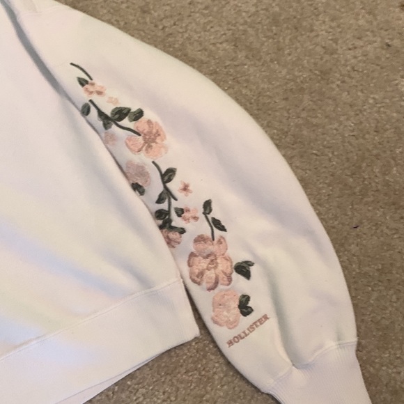Medium White Floral Hollister Crop Top Hoodie - Picture 2 of 3